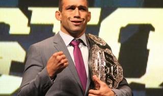 ufc女子重量级冠军是谁 ufc重量级谁体格最大